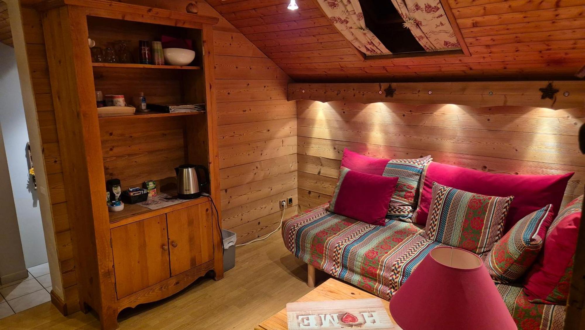 Comme A La Maison, Chambres Au Calme Verrens-Arvey Екстериор снимка
